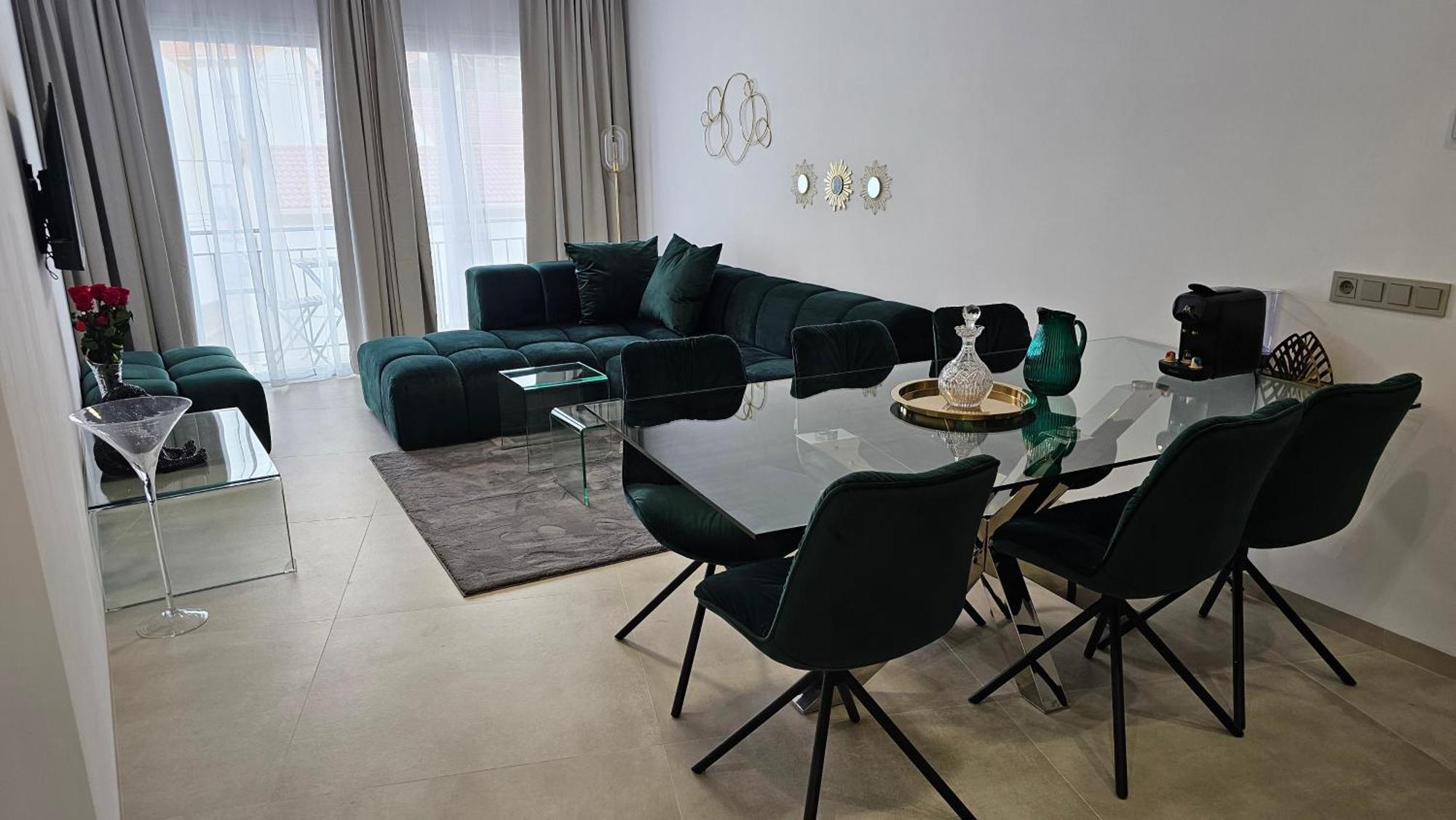 Oasis Jacuzzi Retreat Appartement Marbella Buitenkant foto