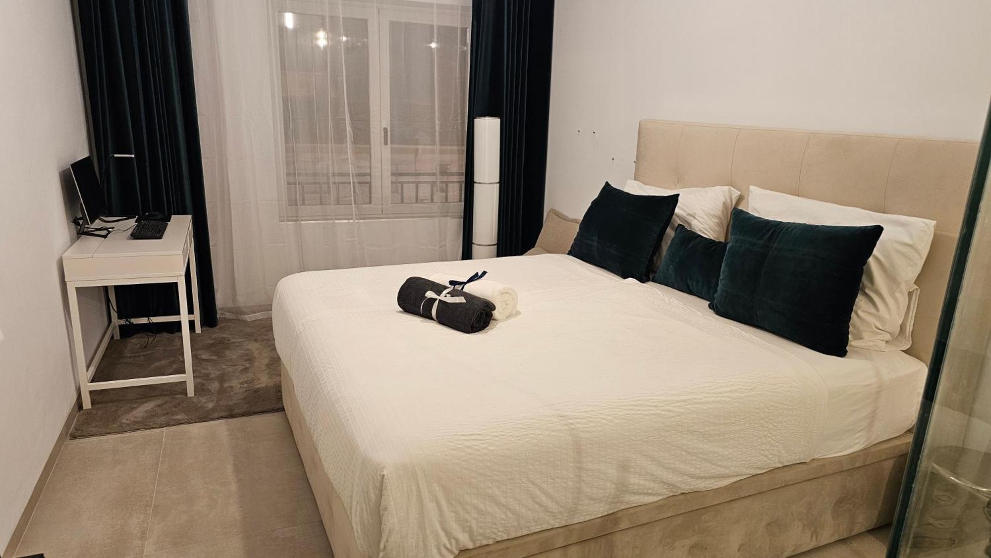 Oasis Jacuzzi Retreat Appartement Marbella Buitenkant foto