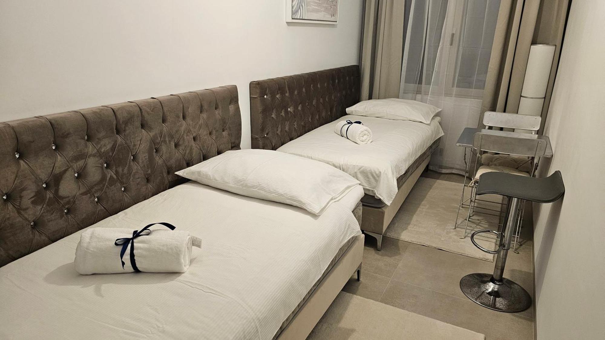 Oasis Jacuzzi Retreat Appartement Marbella Buitenkant foto