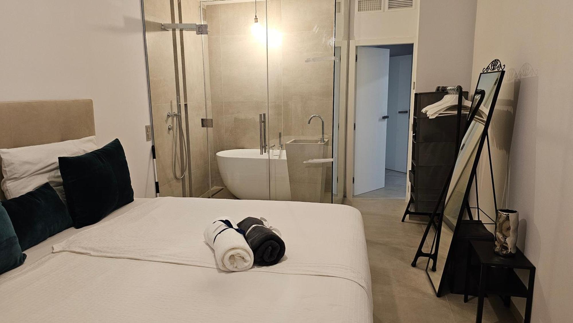Oasis Jacuzzi Retreat Appartement Marbella Buitenkant foto