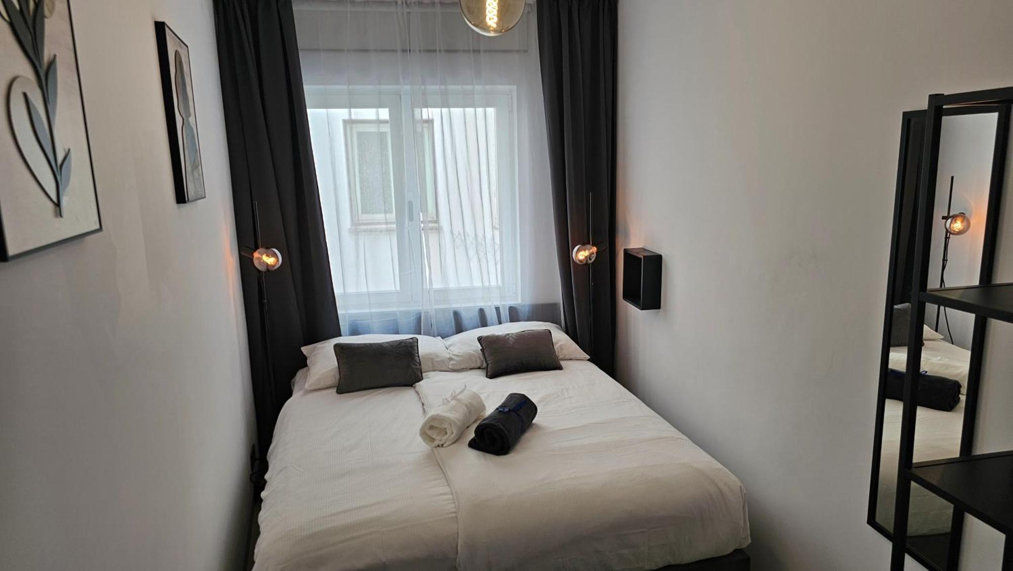 Oasis Jacuzzi Retreat Appartement Marbella Buitenkant foto